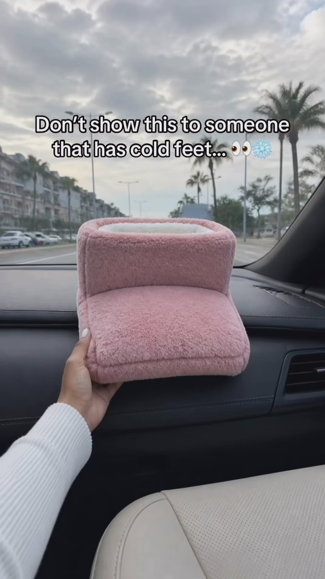 USB Heated Foot Warmer – Plush Slipper Boot